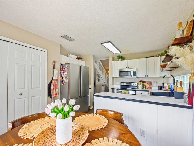 601 GOSHEN COURT, Orlando, FL 32828