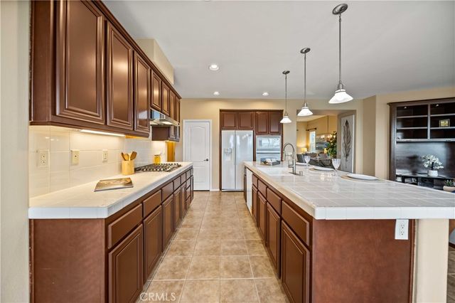 28521 Meadow Heights Court, Canyon Country, CA 91387