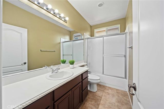 28521 Meadow Heights Court, Canyon Country, CA 91387