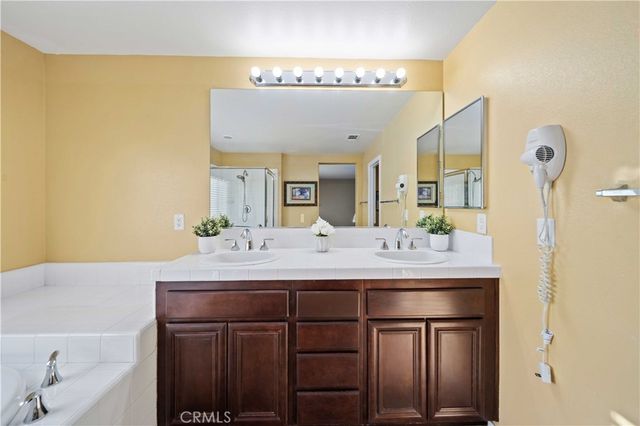 28521 Meadow Heights Court, Canyon Country, CA 91387