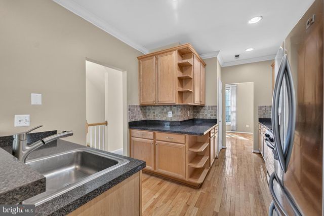 5902 IANS WAY, Alexandria, VA 22315