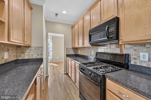 5902 IANS WAY, Alexandria, VA 22315