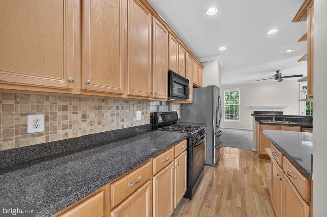 5902 IANS WAY, Alexandria, VA 22315