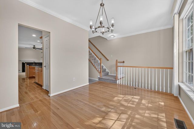 5902 IANS WAY, Alexandria, VA 22315