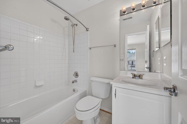 5902 IANS WAY, Alexandria, VA 22315