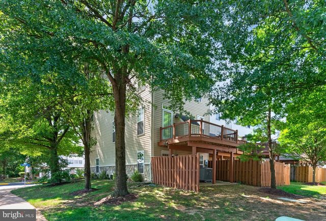 5902 IANS WAY, Alexandria, VA 22315