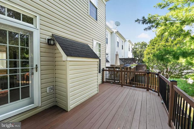 5902 IANS WAY, Alexandria, VA 22315