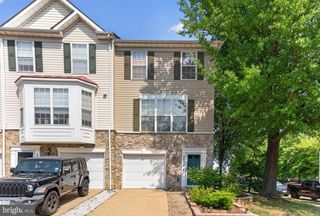 5902 IANS WAY, Alexandria, VA 22315