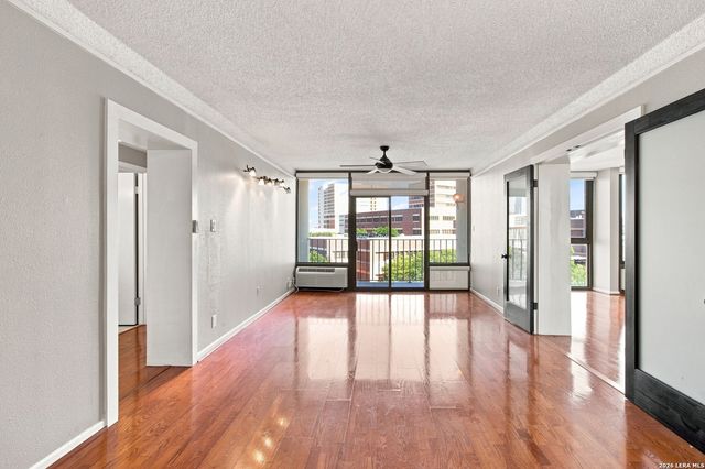 7701 Wurzbach Rd Apt 701, San Antonio, TX 78229