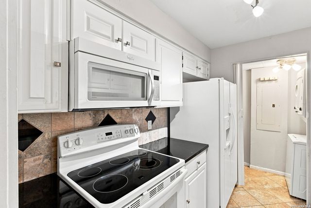 7701 Wurzbach Rd Apt 701, San Antonio, TX 78229