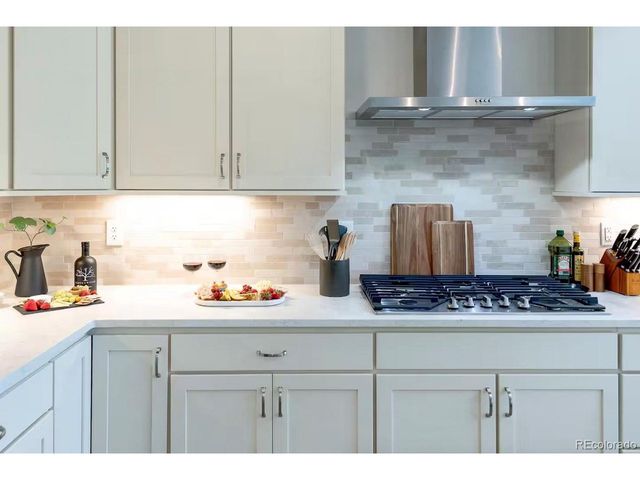 535 Elk Track Cir, Granby, CO 80446