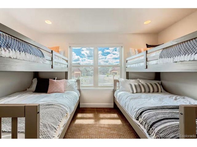 535 Elk Track Cir, Granby, CO 80446