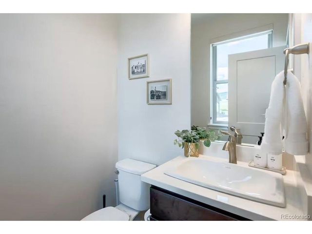 535 Elk Track Cir, Granby, CO 80446