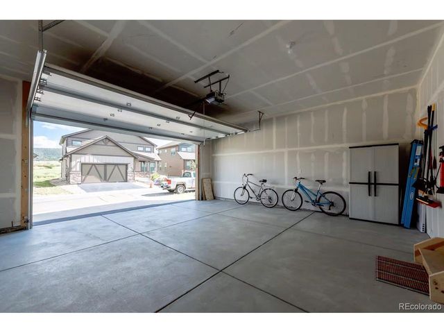 535 Elk Track Cir, Granby, CO 80446