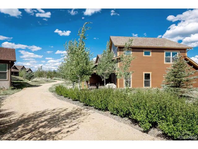 535 Elk Track Cir, Granby, CO 80446