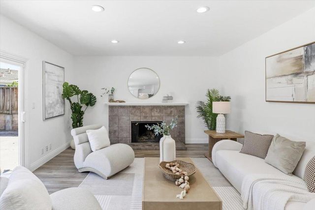 2078 Admiral Pl, San Jose, CA 95133