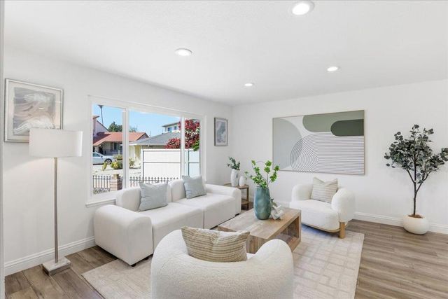 2078 Admiral Pl, San Jose, CA 95133