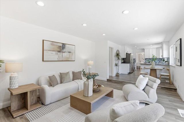 2078 Admiral Pl, San Jose, CA 95133