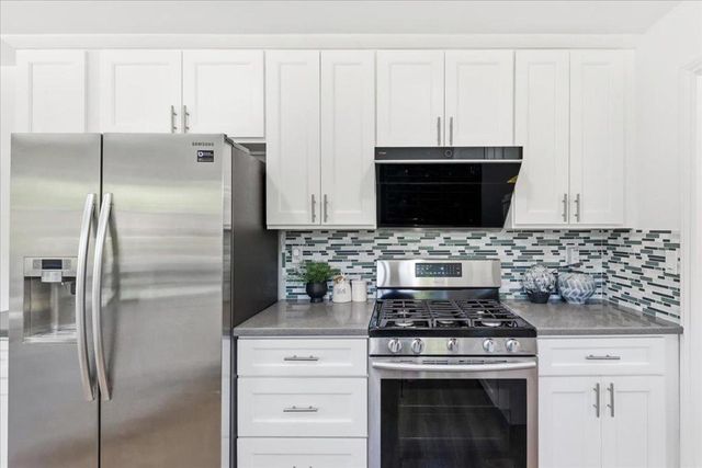 2078 Admiral Pl, San Jose, CA 95133