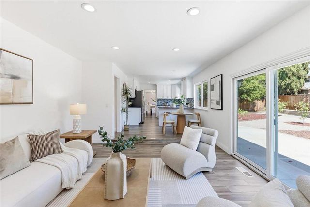 2078 Admiral Pl, San Jose, CA 95133