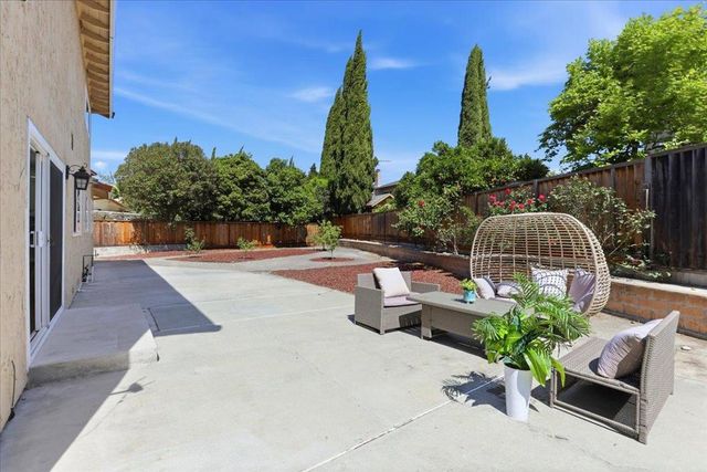 2078 Admiral Pl, San Jose, CA 95133