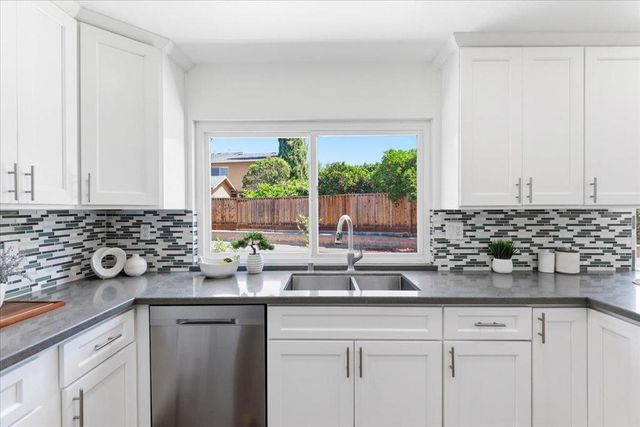 2078 Admiral Pl, San Jose, CA 95133