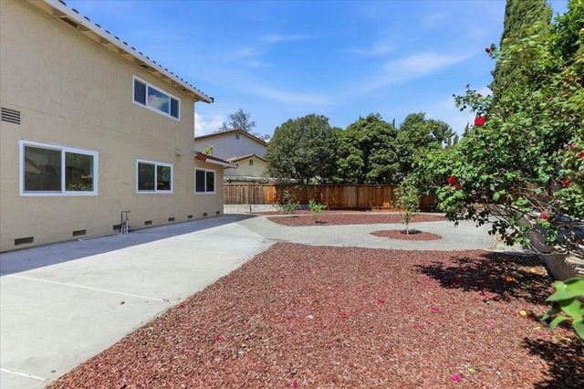 2078 Admiral Pl, San Jose, CA 95133