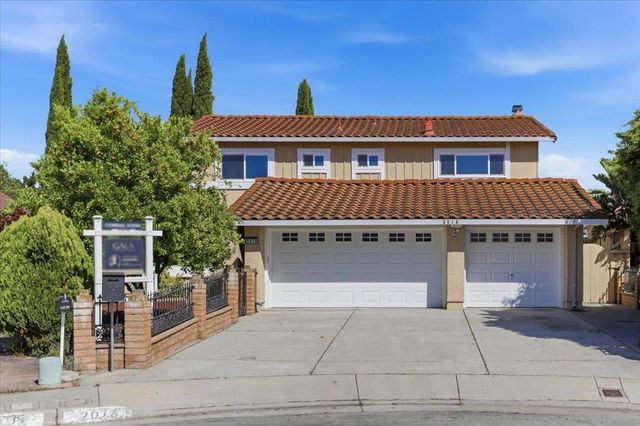 2078 Admiral Pl, San Jose, CA 95133