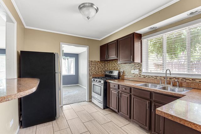 431 Lakewood Boulevard, Park Forest, IL 60466