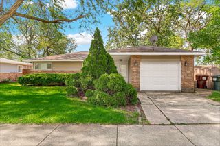 431 Lakewood Boulevard, Park Forest, IL 60466