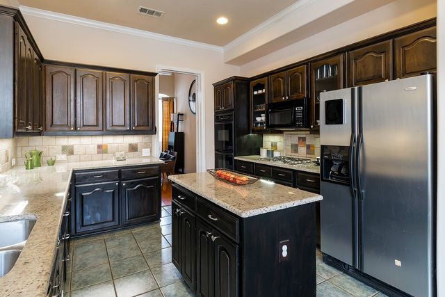 7712 Brookview Court, Irving, TX 75063