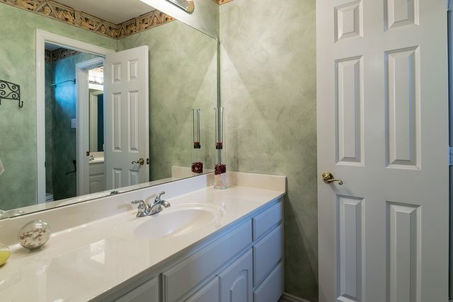 7712 Brookview Court, Irving, TX 75063