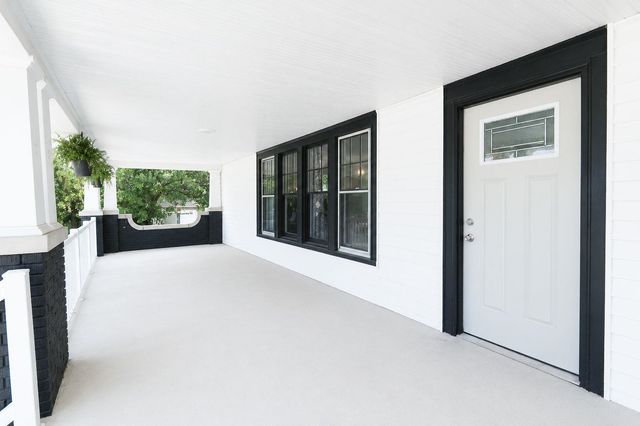 3049 S Old Lawrence Rd, Wichita, KS 67217