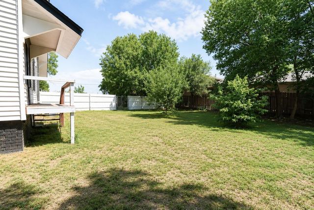 3049 S Old Lawrence Rd, Wichita, KS 67217