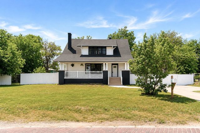 3049 S Old Lawrence Rd, Wichita, KS 67217