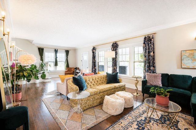 3049 S Old Lawrence Rd, Wichita, KS 67217