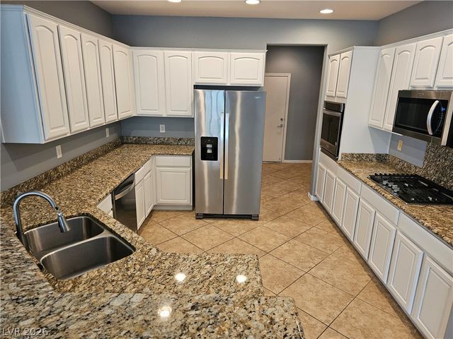 2259 Sandstone Cliffs Drive, Henderson, NV 89044