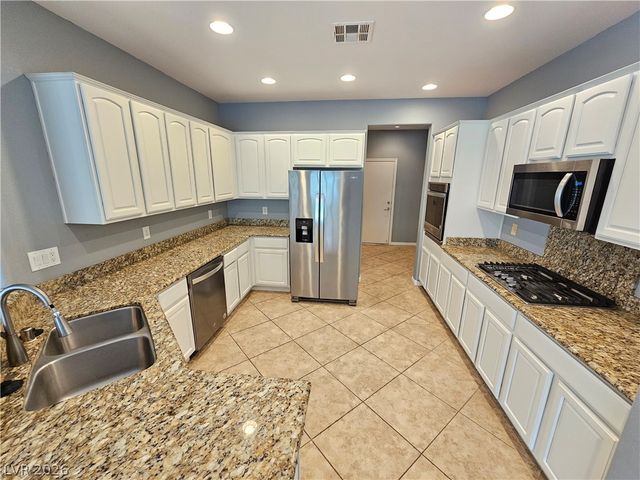 2259 Sandstone Cliffs Drive, Henderson, NV 89044