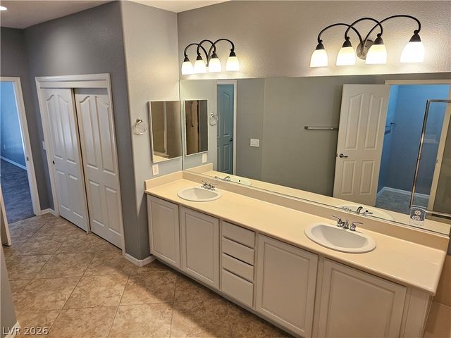 2259 Sandstone Cliffs Drive, Henderson, NV 89044