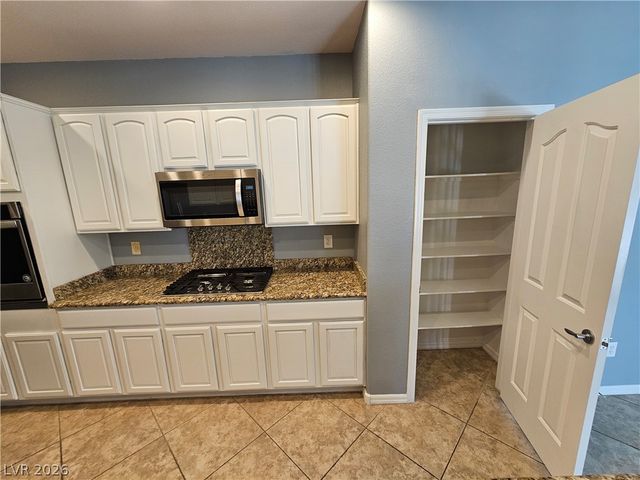 2259 Sandstone Cliffs Drive, Henderson, NV 89044