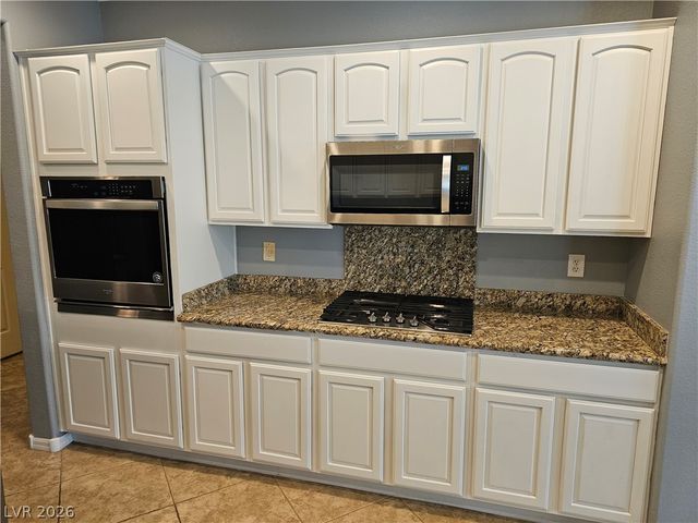 2259 Sandstone Cliffs Drive, Henderson, NV 89044