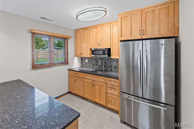37 Ednick Drive, Swansea, IL 62226
