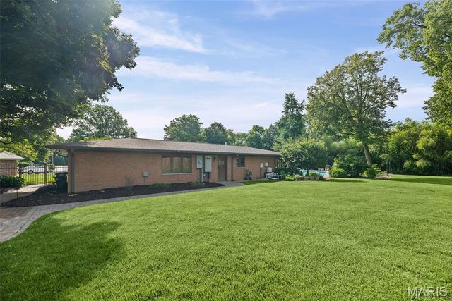 37 Ednick Drive, Swansea, IL 62226