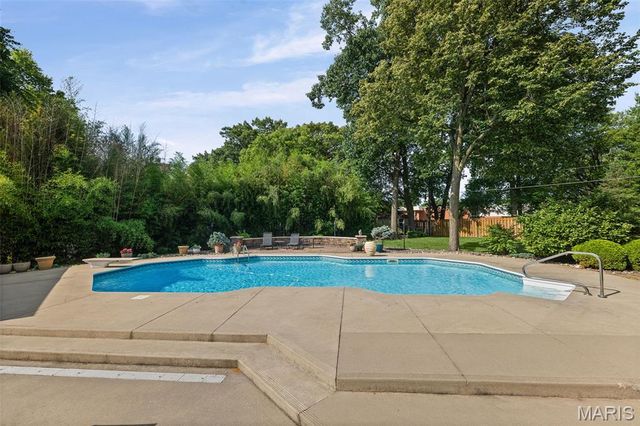 37 Ednick Drive, Swansea, IL 62226