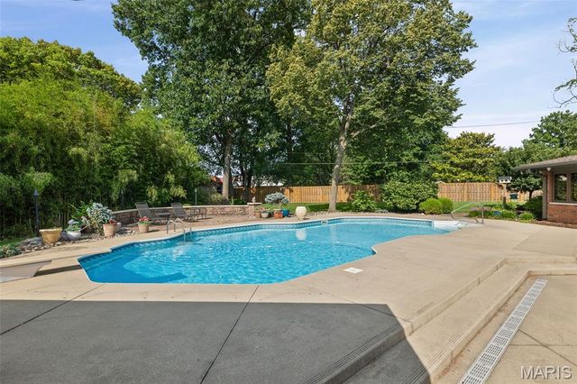 37 Ednick Drive, Swansea, IL 62226