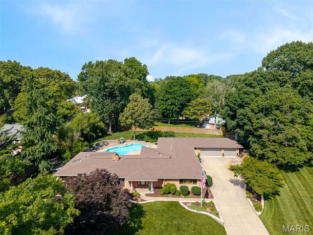 37 Ednick Drive, Swansea, IL 62226