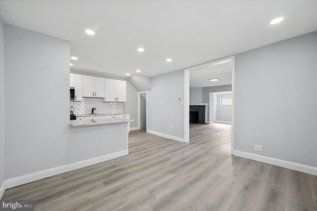 4029 VERNON RD, Drexel Hill, PA 19026