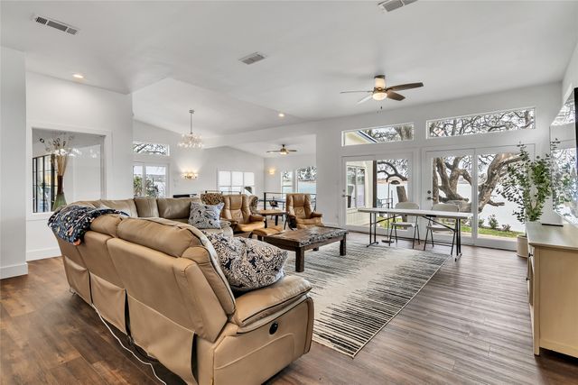 217 Casas Del Sur Street, Granbury, TX 76049