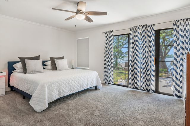 217 Casas Del Sur Street, Granbury, TX 76049