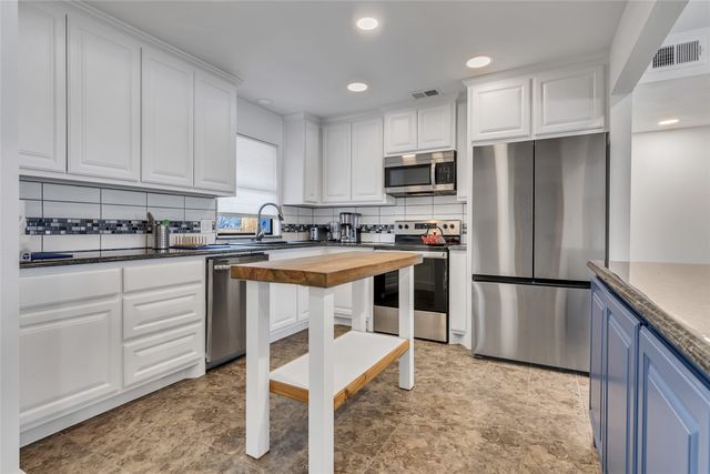 217 Casas Del Sur Street, Granbury, TX 76049